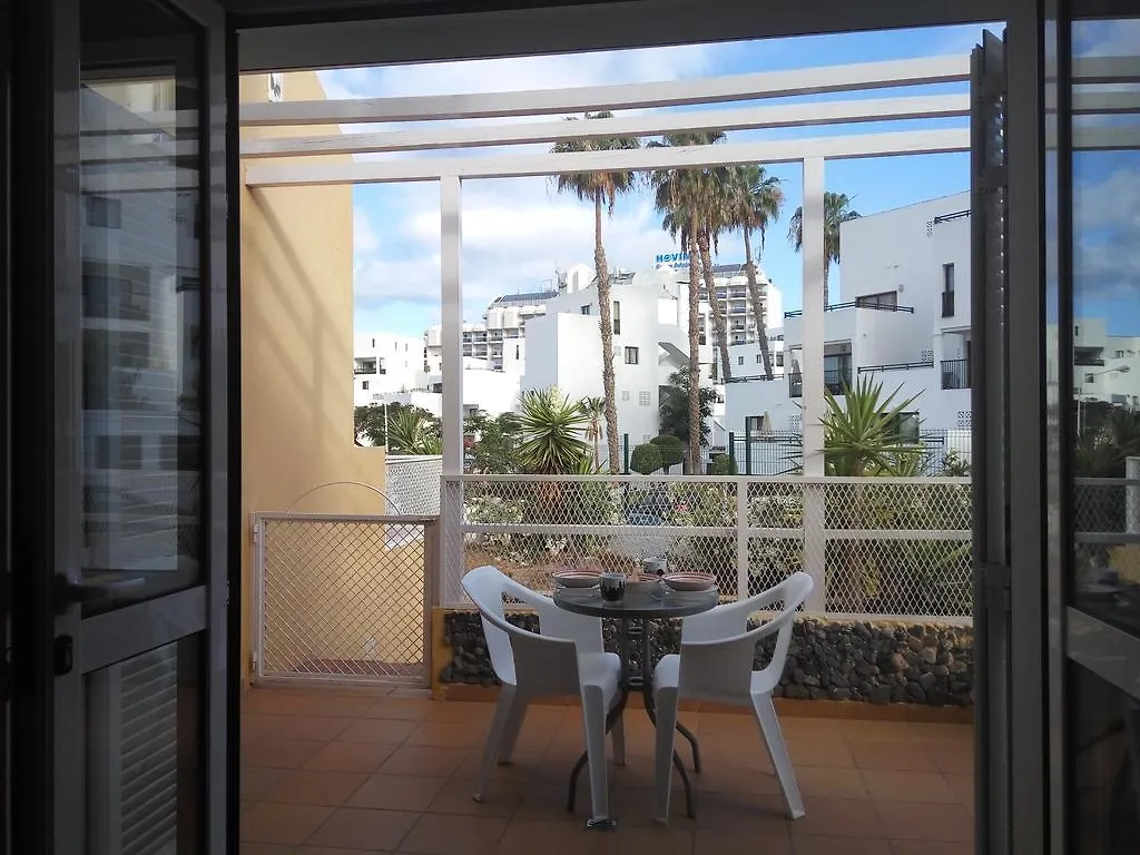 Antonio Navarro Apartments 阿德耶
