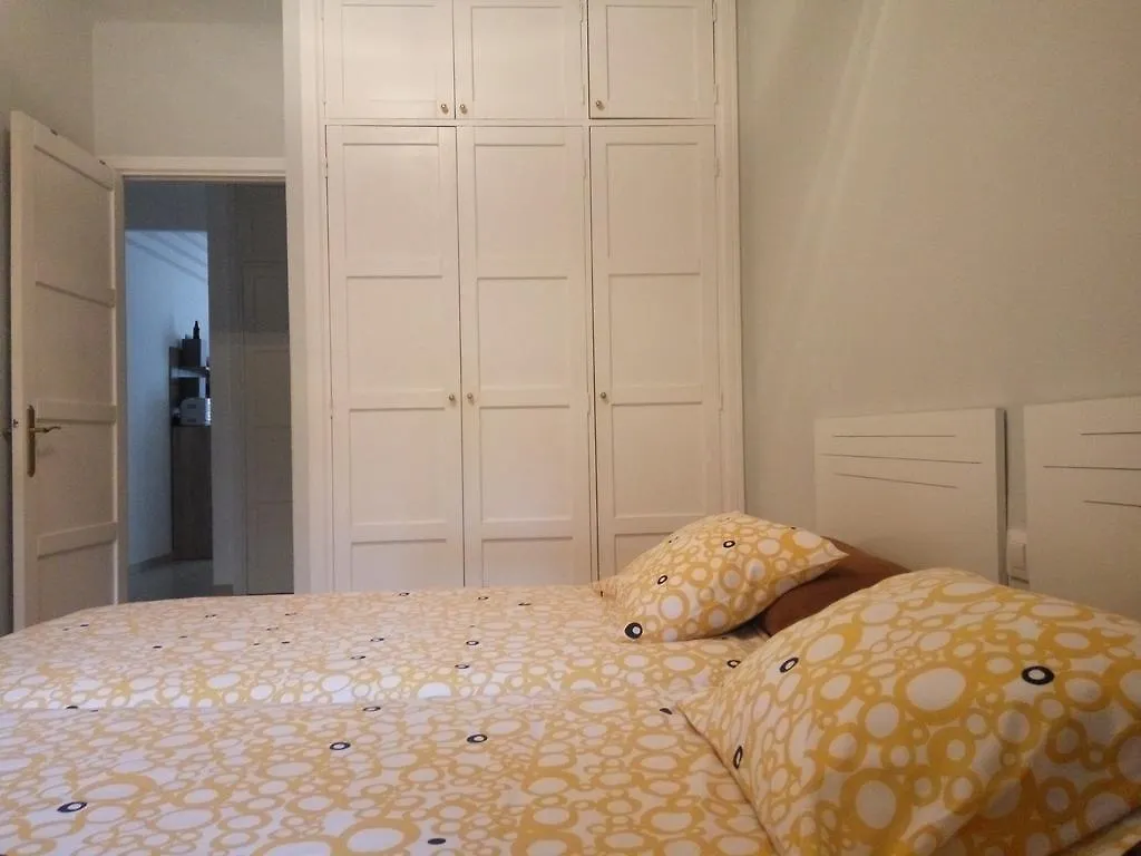 Antonio Navarro Apartments 阿德耶